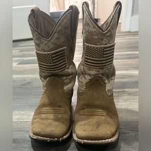 Boys Ariat American Flag/Camo Boots Size 11 $35